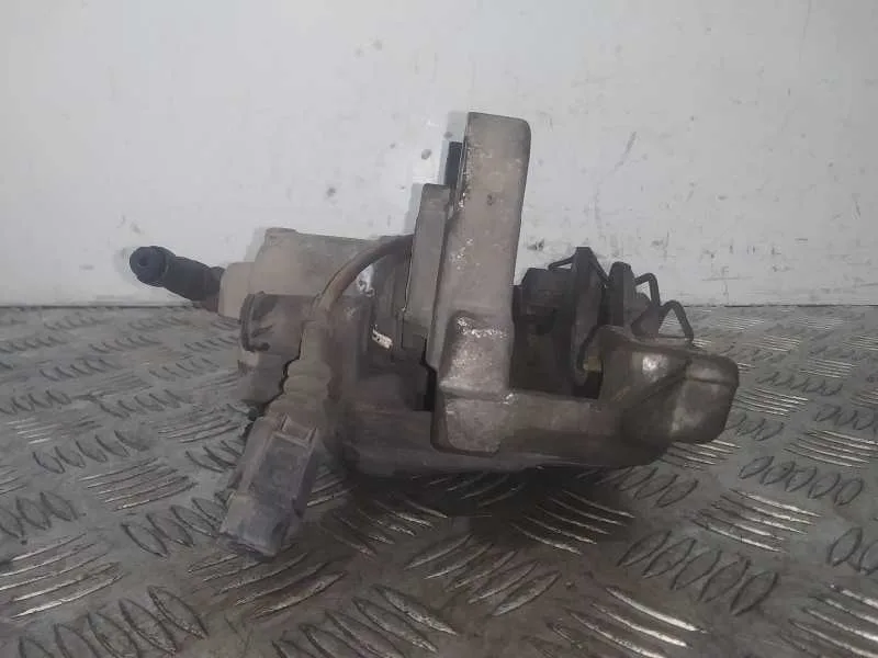 Pinza Freno Delantera Izquierda para Volkswagen Passat Lim. (362)