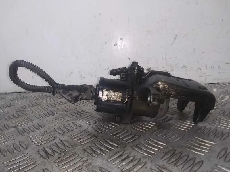 Pinza Freno Trasera Izquierda para Volkswagen Passat Lim. (362)