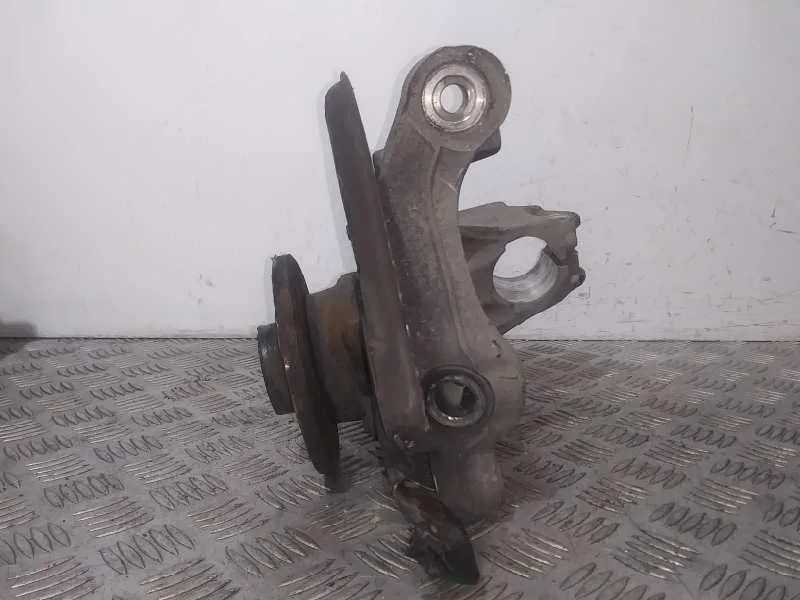 Mangueta Delantera Izquierda para Volkswagen Passat Lim. (362)