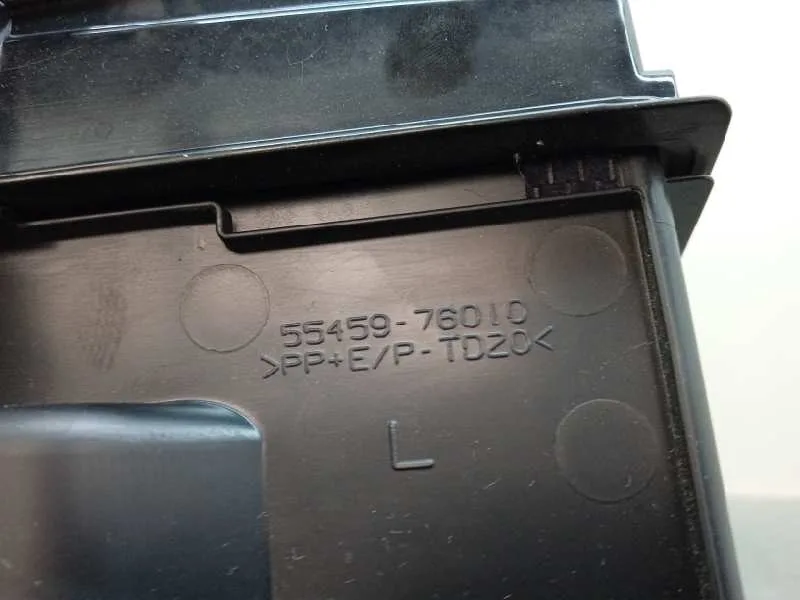 Guantera para Lexus Ct