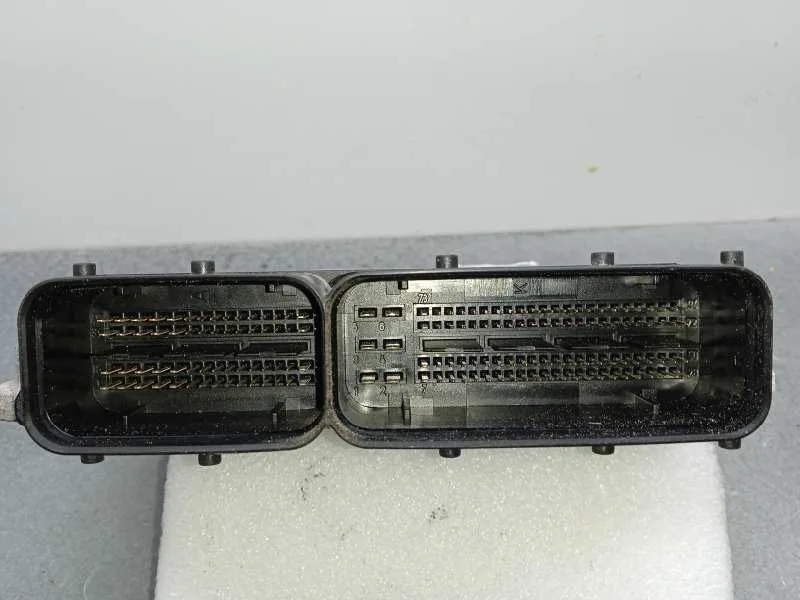 Centralita Motor Uce para Volkswagen Golf Vi (5K1)