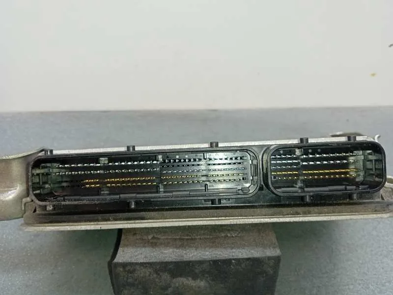 Centralita Motor Uce para Toyota Auris Touring Sports (E18)