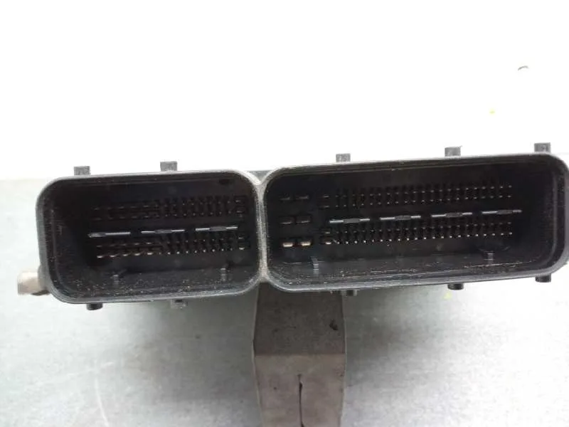 Centralita Motor Uce para Peugeot Bipper