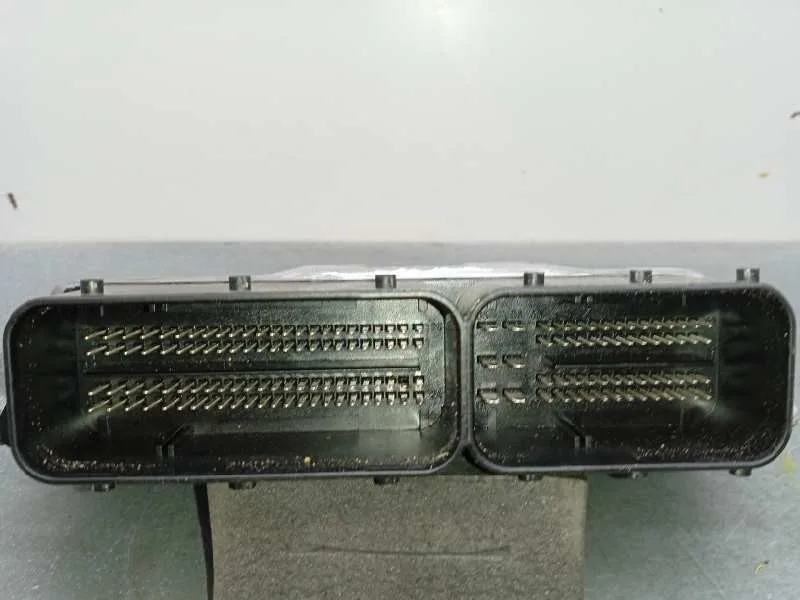 Centralita Motor Uce para Ford Focus Lim. (Cb8)