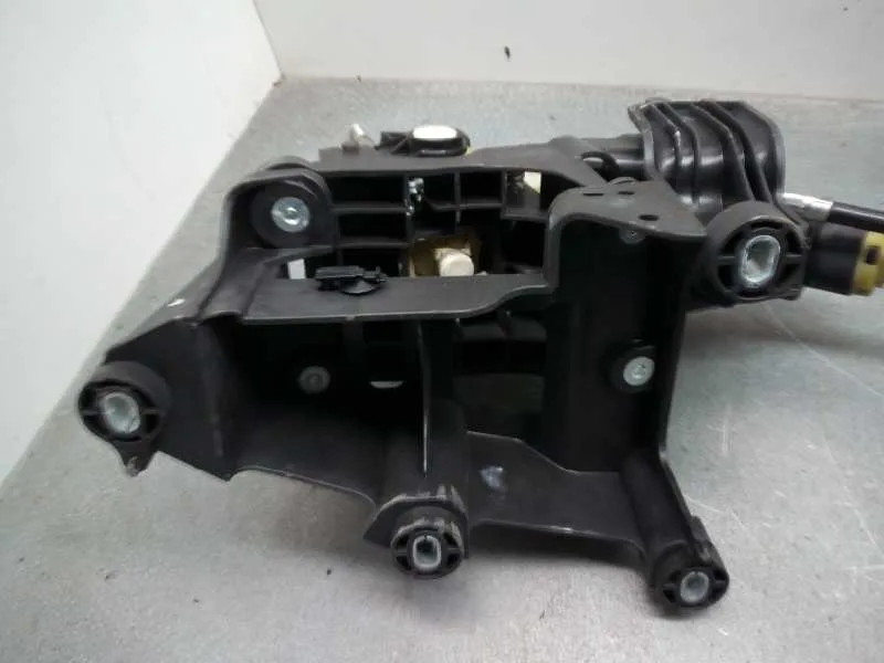 Palanca Cambio para Ford Focus Lim. (Cb8)