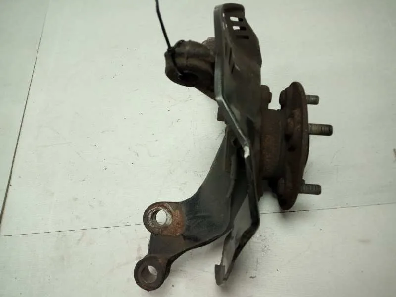 Mangueta Delantera Izquierda para Toyota Corolla (E18)