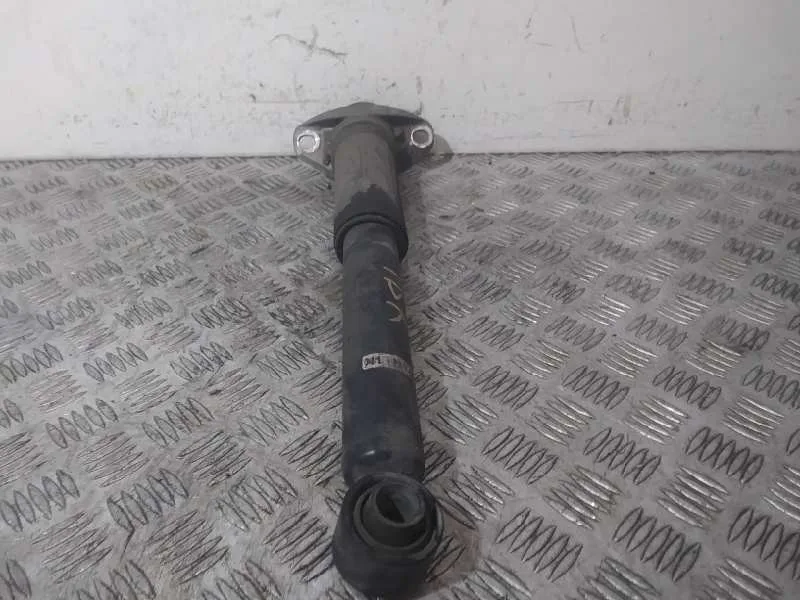 Amortiguador Trasero Derecho para Toyota Corolla (E18)