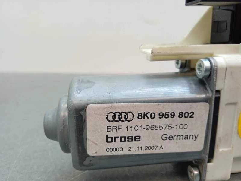 Motor Elevalunas Delantero Derecho para Audi A4 Ber. (B8)