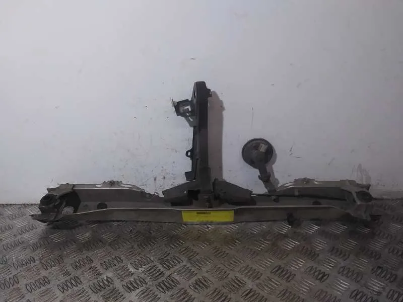 Panel Frontal para Toyota Corolla Verso (R1)