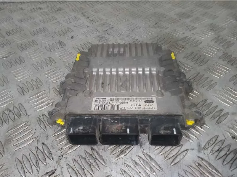 Centralita Motor Uce para Ford Fiesta (Cbk)
