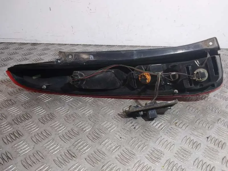 Piloto Trasero Derecho para Ford Fiesta (Cbk)