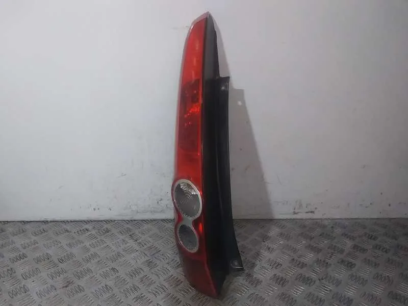 Piloto Trasero Izquierdo para Ford Fiesta (Cbk)