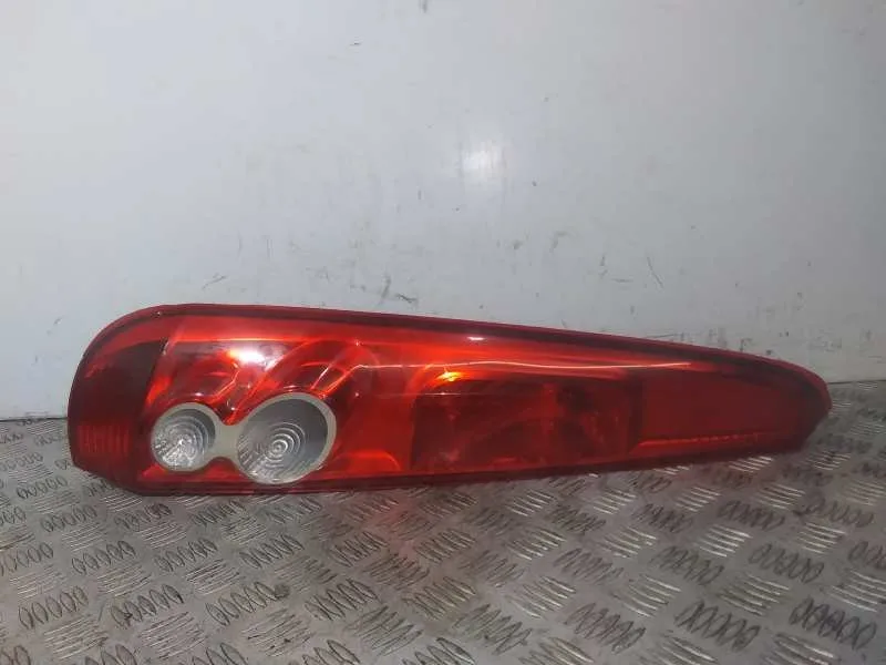 Piloto Trasero Izquierdo para Ford Fiesta (Cbk)