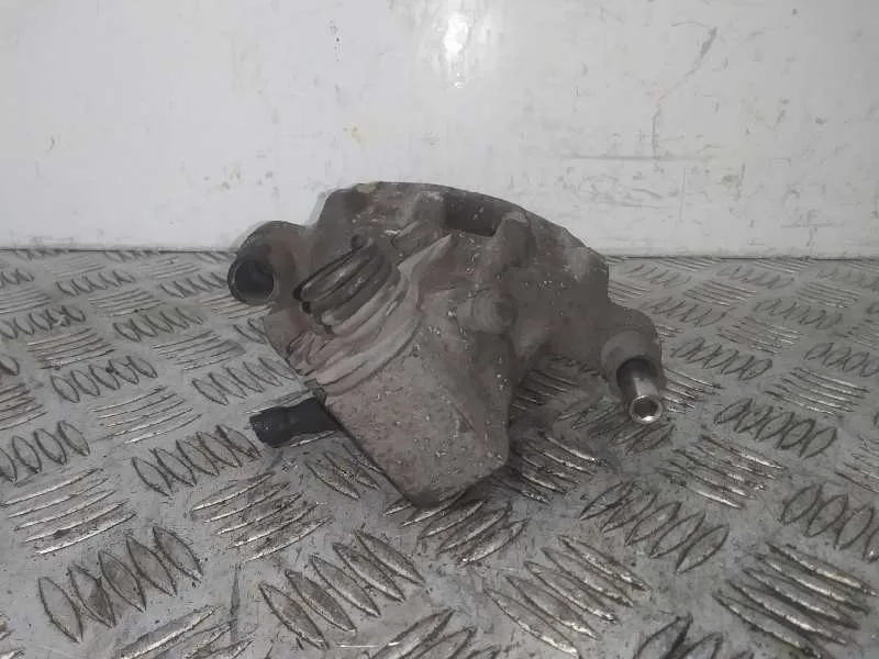 Pinza Freno Trasera Derecha para Ford Focus Lim. (Cb8)