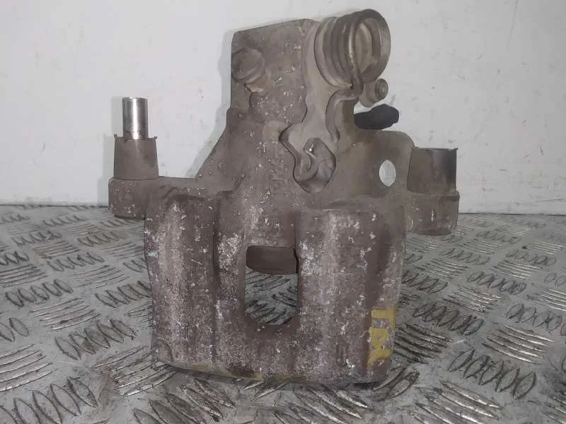 Pinza Freno Trasera Derecha para Ford Focus Lim. (Cb8)