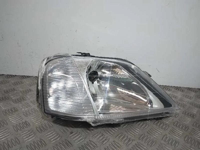 Faro Derecho para Dacia Logan