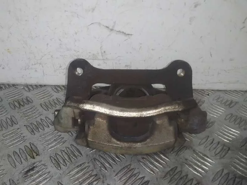 Pinza Freno Delantera Izquierda para Toyota Corolla (E18)