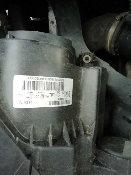 Faro Derecho para Lancia Delta (181)
