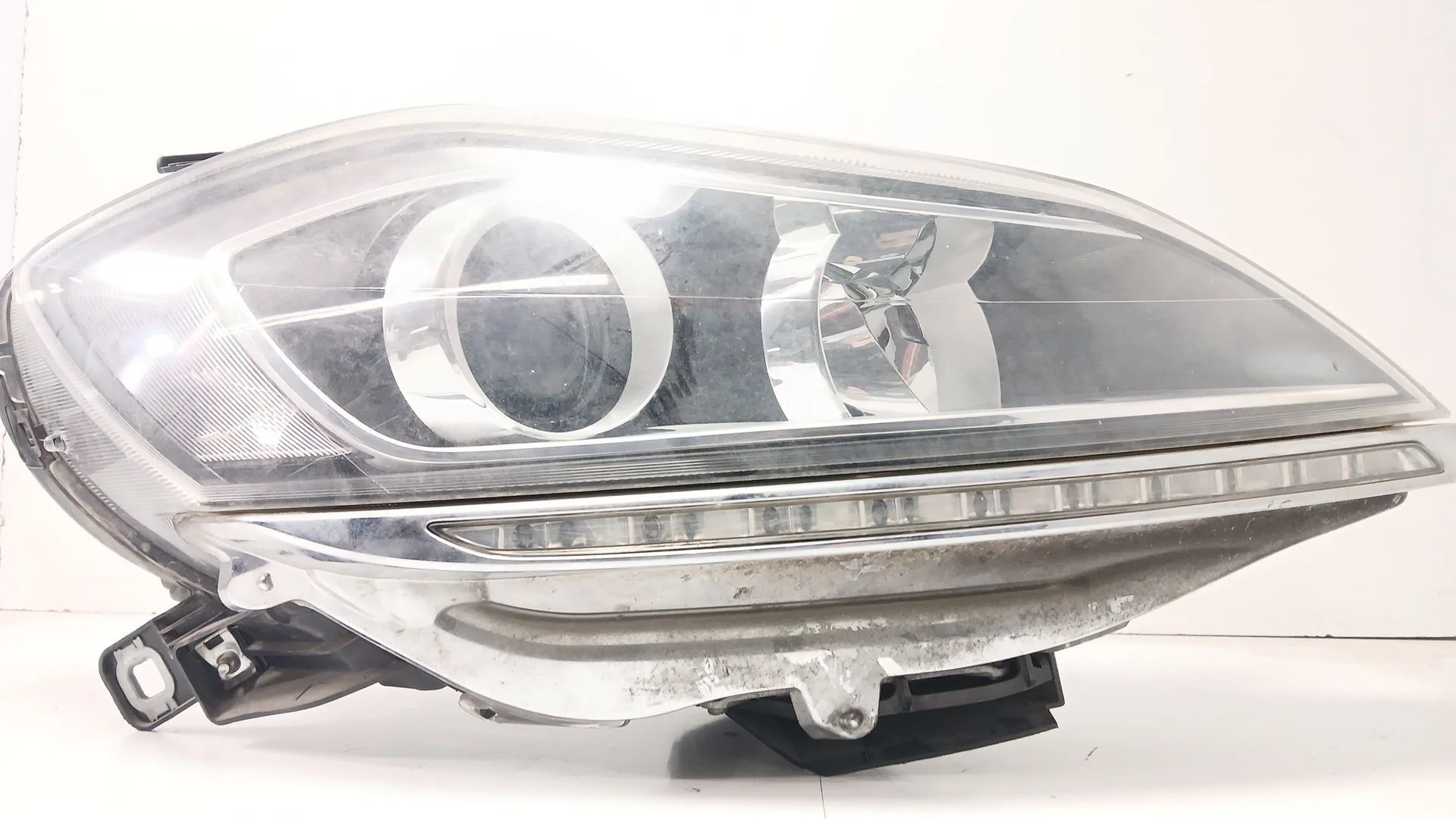 Faro Derecho para Lancia Delta (181)