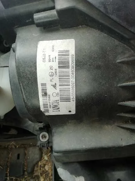 Faro Izquierdo para Lancia Delta (181)