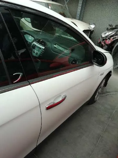 Puerta Delantera Derecha para Lancia Delta (181)