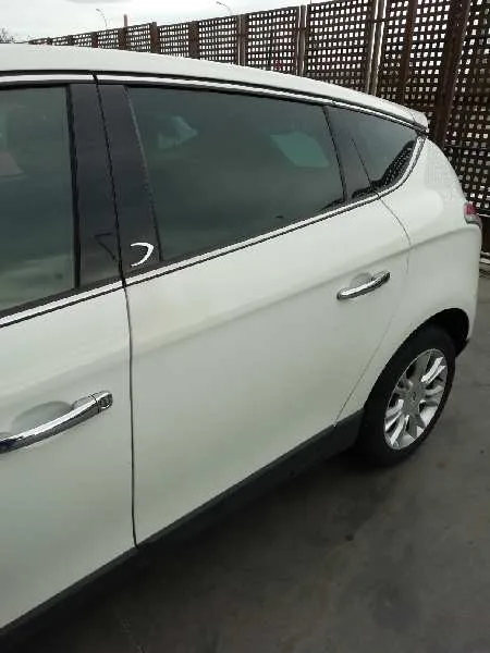 Puerta Trasera Izquierda para Lancia Delta (181)