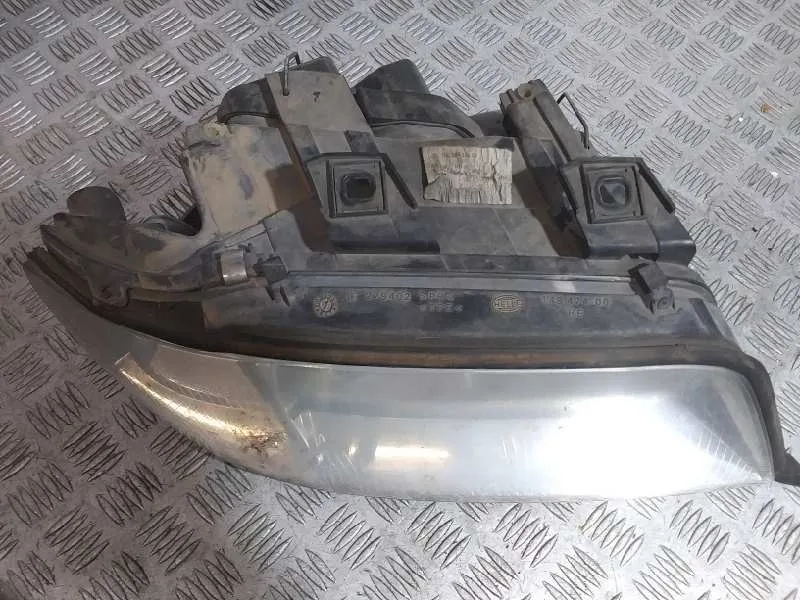 Faro Derecho para Audi A6 Berlina (4B2)