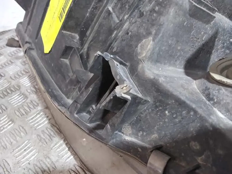 Faro Derecho para Audi A6 Berlina (4B2)