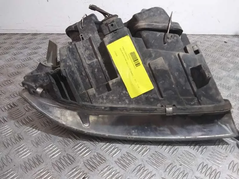 Faro Izquierdo para Audi A6 Berlina (4B2)