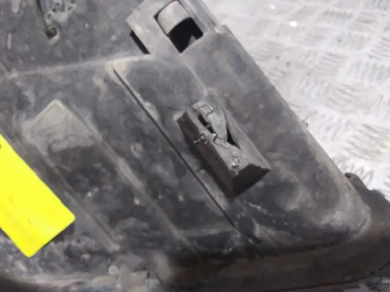 Faro Izquierdo para Audi A6 Berlina (4B2)