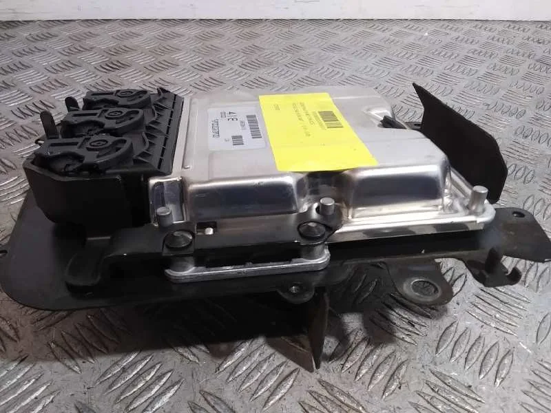 Centralita Motor Uce para Volvo S40 Berlina