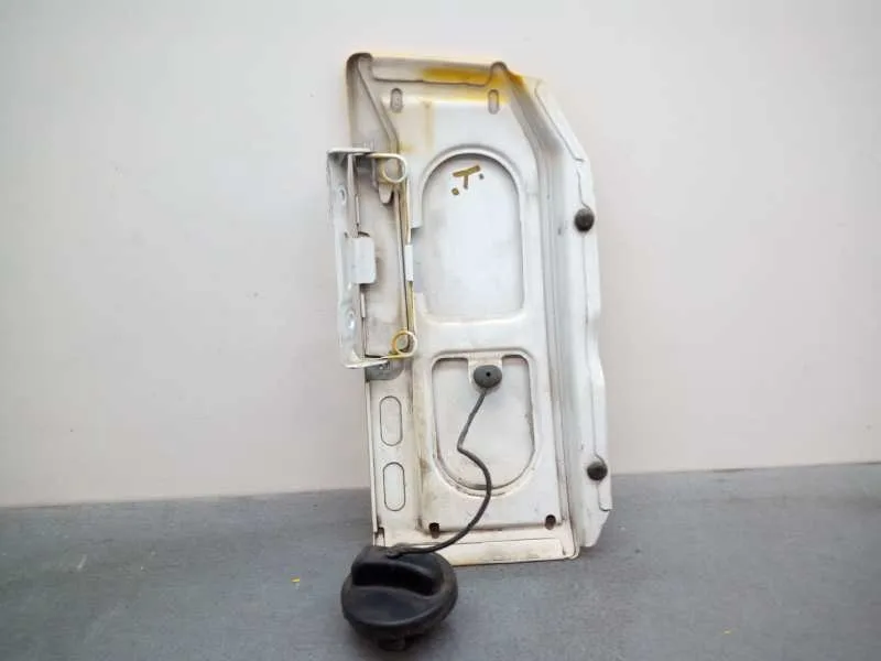 Tapa Exterior Combustible para Mercedes-Benz Sprinterii Caja Cerrada (Desde 01.06)