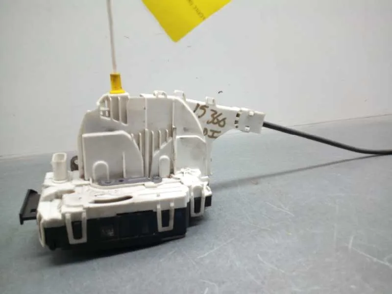 Cerradura Puerta Delantera Izquierda para Mercedes-Benz Sprinterii Caja Cerrada (Desde 01.06)