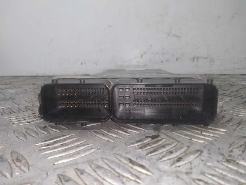Centralita Motor Uce para Seat Leon (1P1)