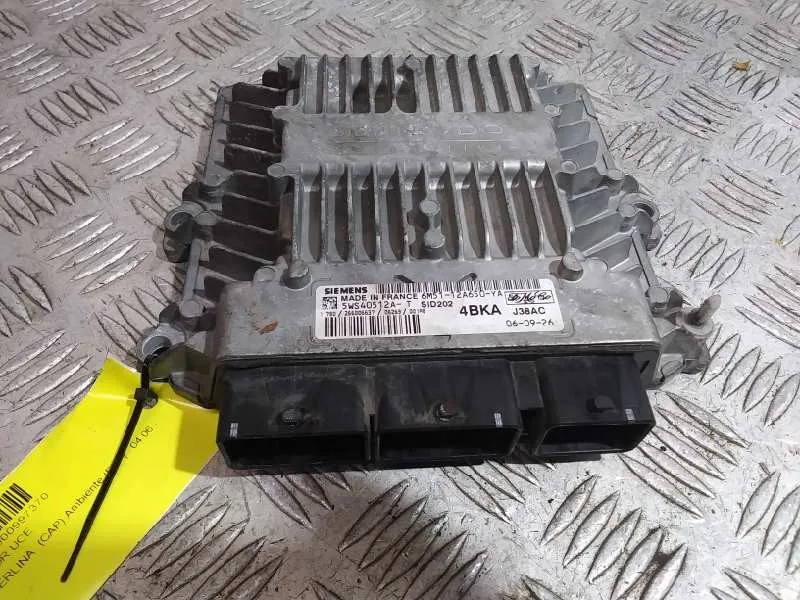 Centralita Motor Uce para Ford Focus Berlina (Cap)