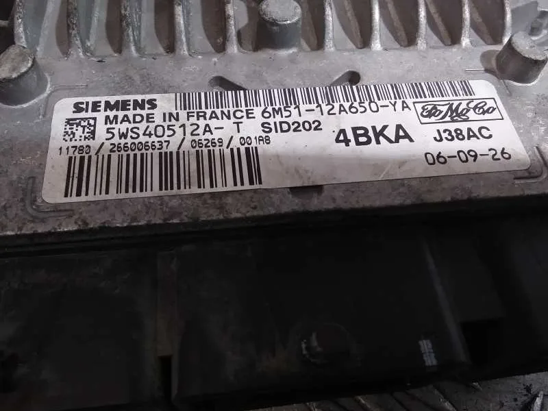 Centralita Motor Uce para Ford Focus Berlina (Cap)