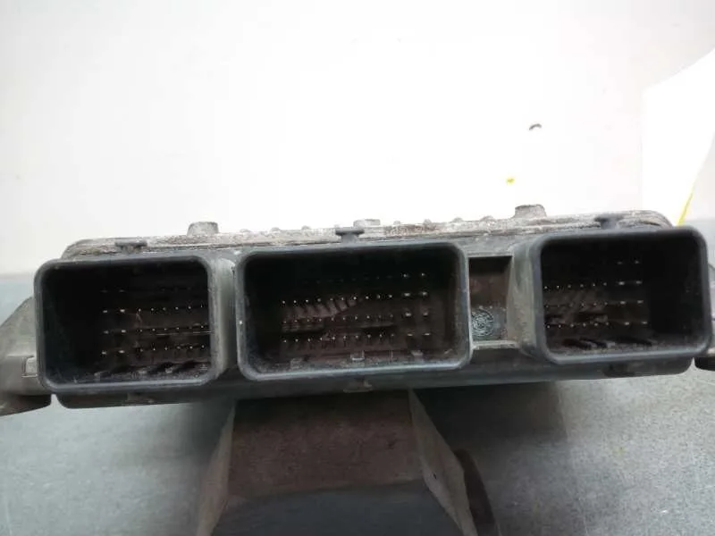 Centralita Motor Uce para Ford Fiesta (Cbk)