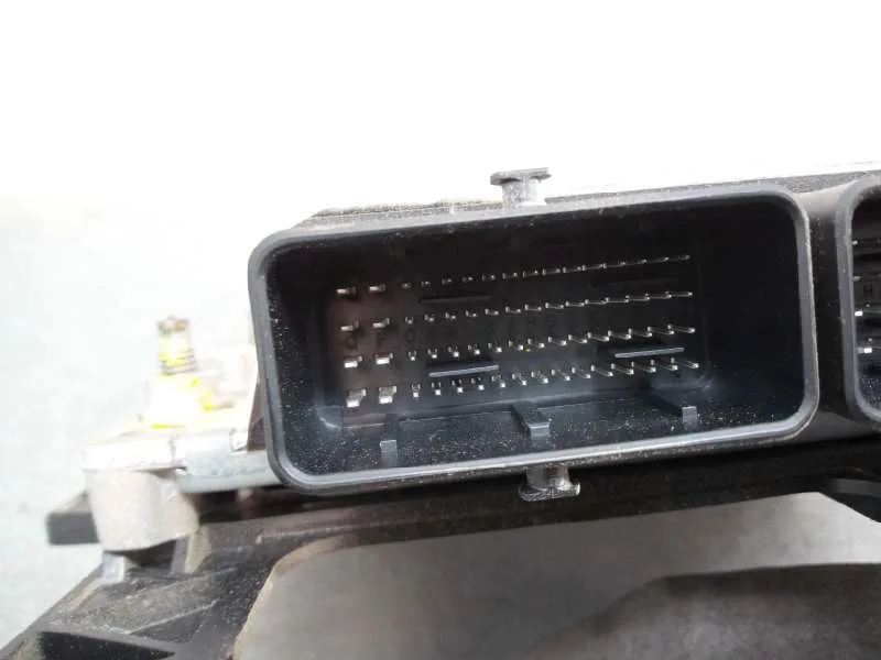 Centralita Motor Uce para Renault Megane Iv Berlina 5P