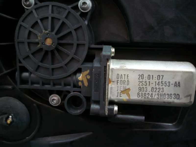 Elevalunas Delantero Derecho para Ford Fiesta (Cbk)