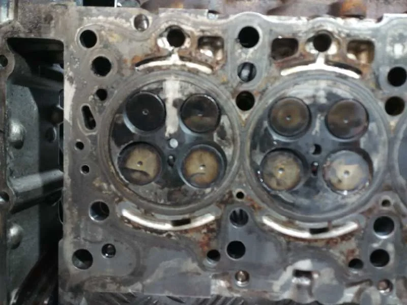Culata para Mercedes-Benz Sprinterii Caja Cerrada (Desde 01.06)