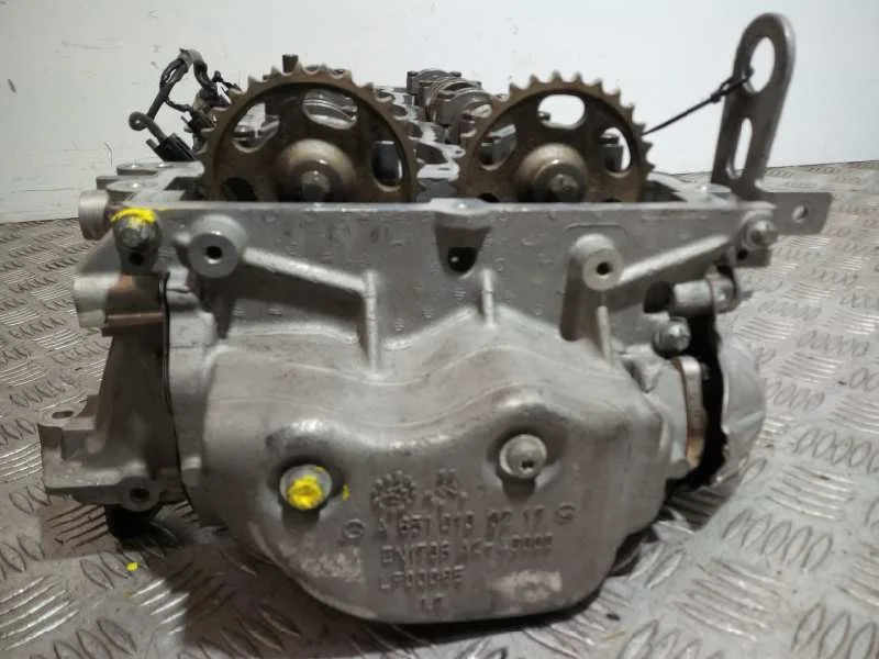 Culata para Mercedes-Benz Sprinterii Caja Cerrada (Desde 01.06)