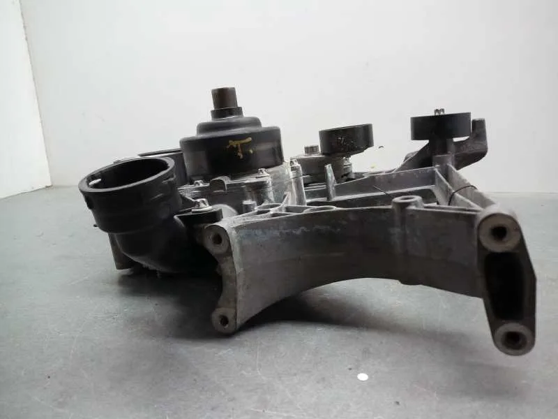 Bomba Agua para Mercedes-Benz Sprinterii Caja Cerrada (Desde 01.06)