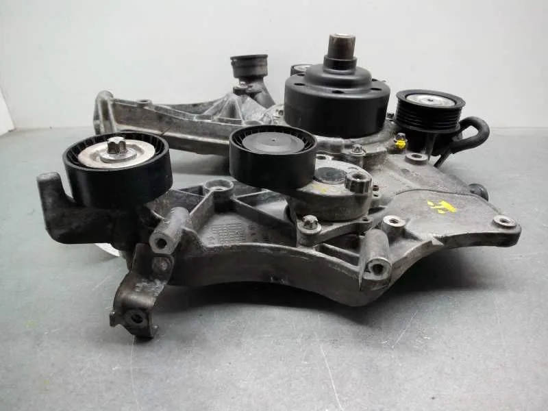 Bomba Agua para Mercedes-Benz Sprinterii Caja Cerrada (Desde 01.06)