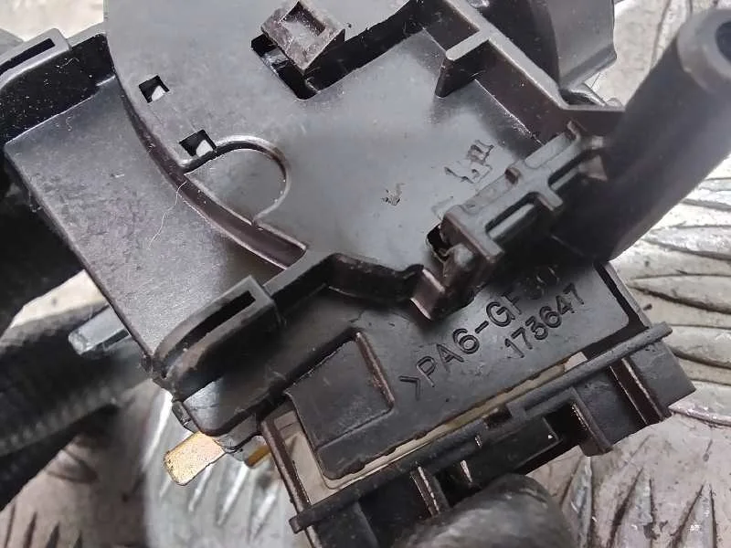 Mando Limpia para Toyota Corolla (E12)