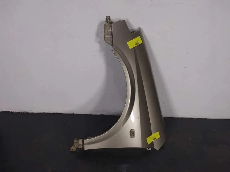 Aleta Delantera Izquierda para Nissan Primera Berlina (P12)