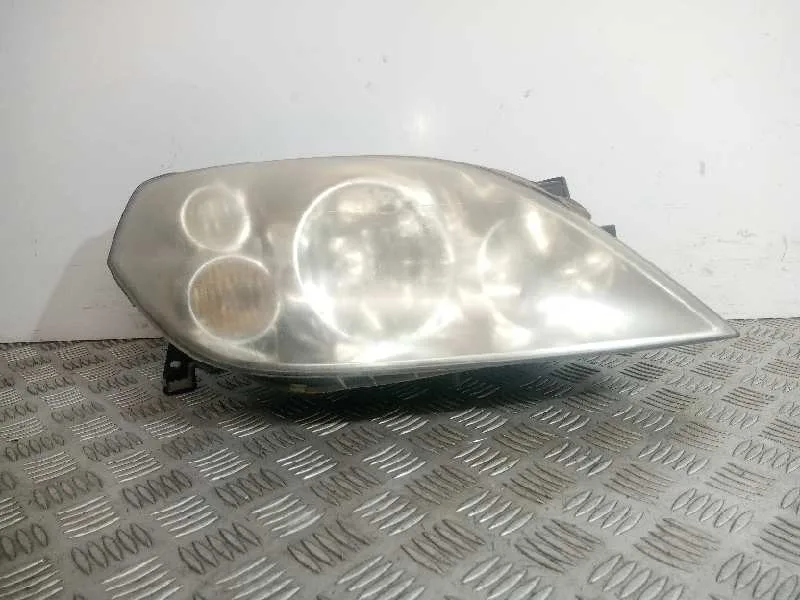 Faro Derecho para Nissan Primera Berlina (P12)