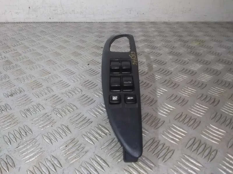 Mando Elevalunas Delantero Izquierdo para Nissan Primera Berlina (P12)
