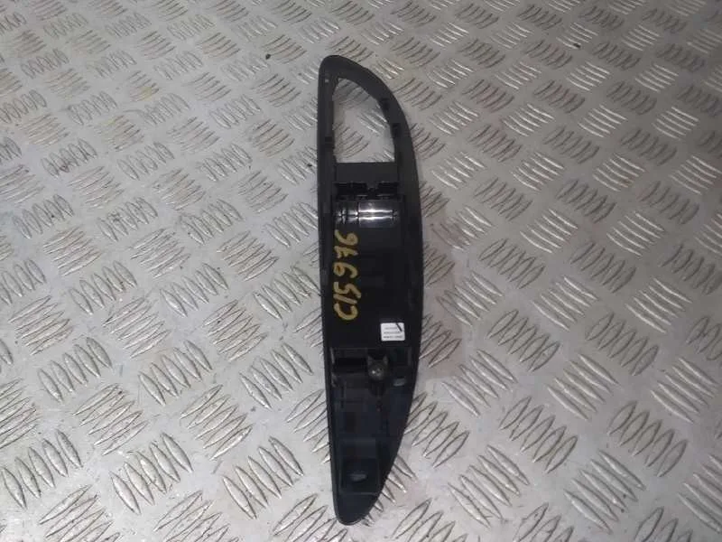 Mando Elevalunas Delantero Izquierdo para Nissan Primera Berlina (P12)