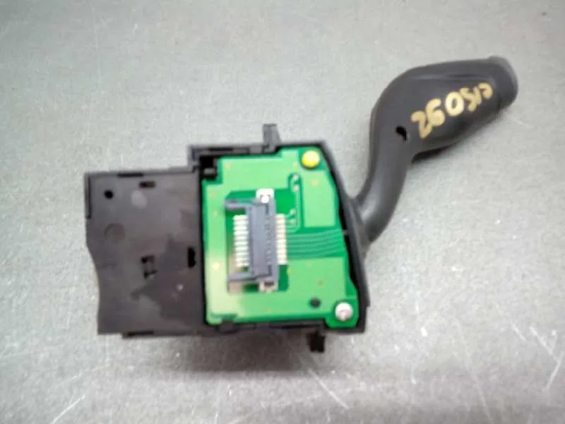 Mando Intermitentes para Ford Focus Lim. (Cb8)