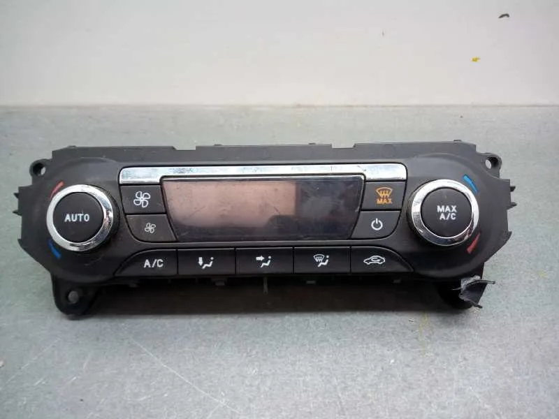Mando Climatizador para Ford Focus Lim. (Cb8)